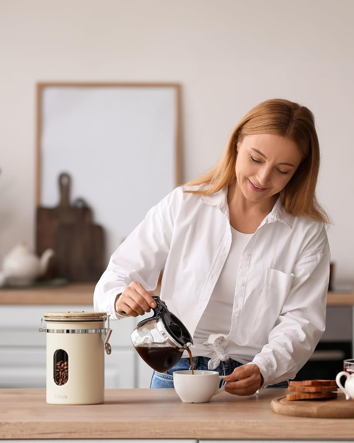 Coffee Sugar Canister with Window, Mothers Day Gifts for Women,Airtight Stainless Steel Kitchen Food Storage Container, Date Tracker & Scoop for Grounds Coffee, Beans,Tea,Flour,Cereal,22Oz,Cream