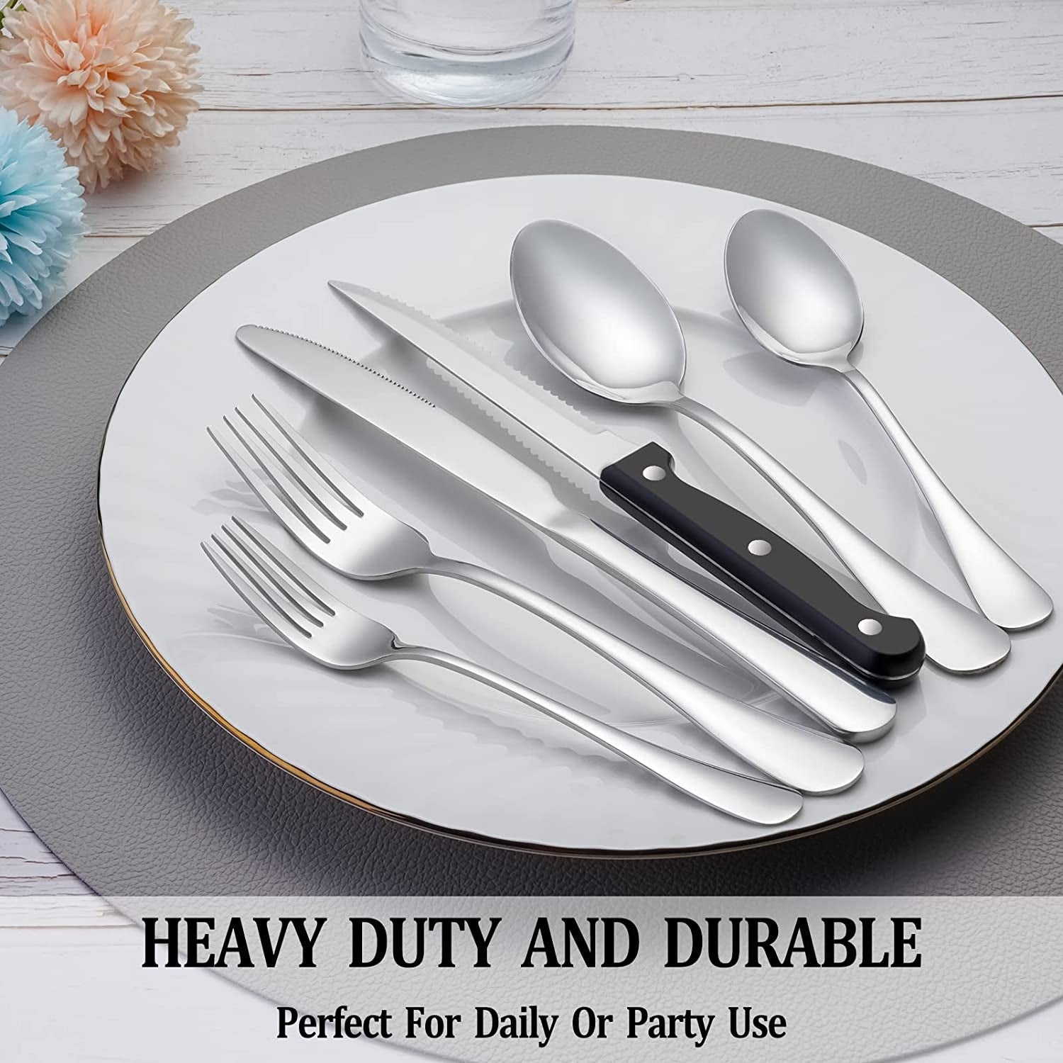 24 Pcs Silverware Set with Steak Knives Service for 4,Stainless Steel Flatware Set,Mirror Polished Cutlery Utensil Sets,Home Kitchen Eating Tableware,Include Fork Knife Spoon,Dishwasher Safe